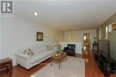 UPPER-290 Mcnicoll Avenue, Toronto, ON, M2H 2C7 - 2
