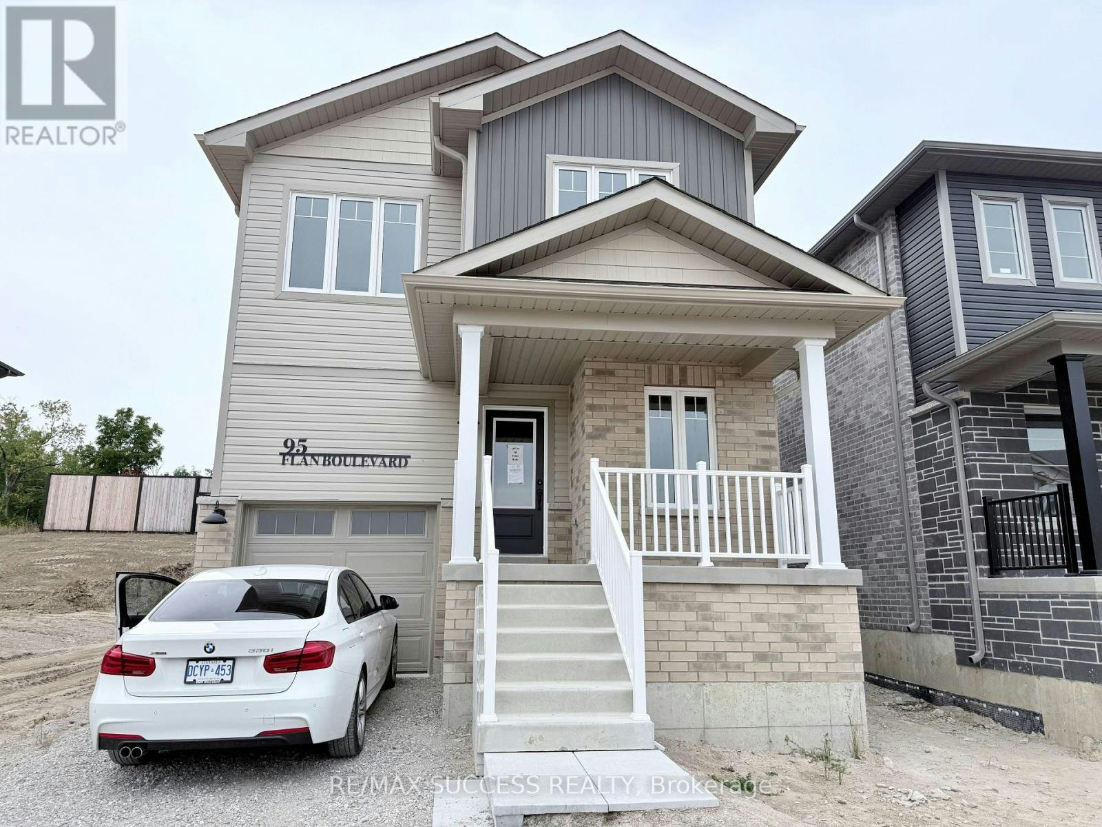 95 Flan Boulevard, Barrie, ON, L9J 0E1