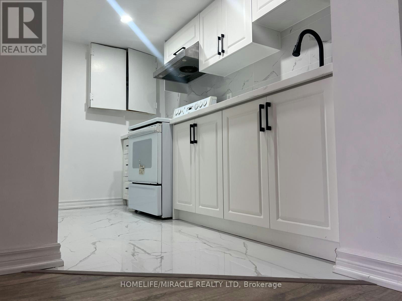 51 Oakworth Crescent, Toronto, ON, M1K 3T7 - 2