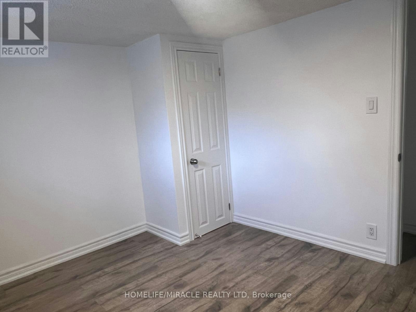51 Oakworth Crescent, Toronto, ON, M1K 3T7 - 4