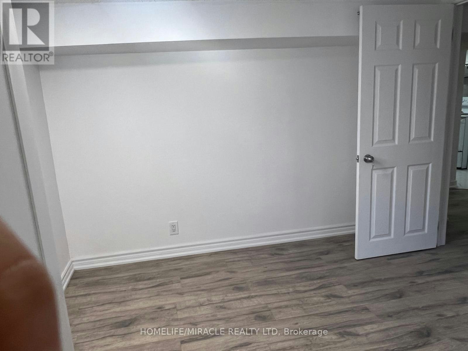 51 Oakworth Crescent, Toronto, ON, M1K 3T7 - 3
