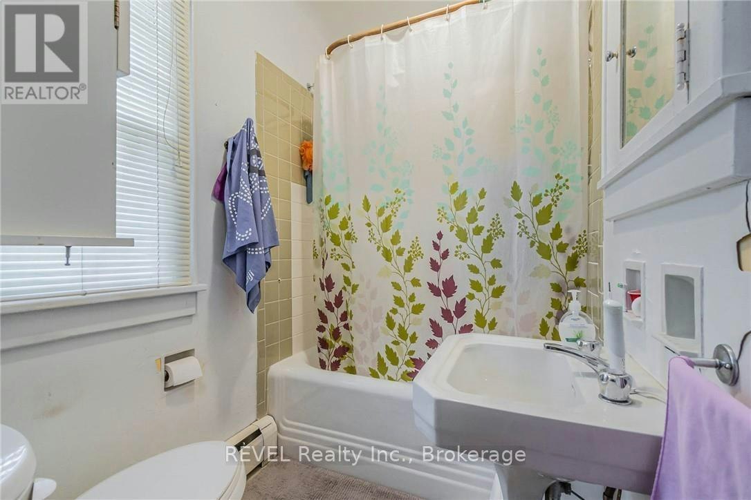 185 James Street, St. Catharines, ON, L2R 5C4 - 5
