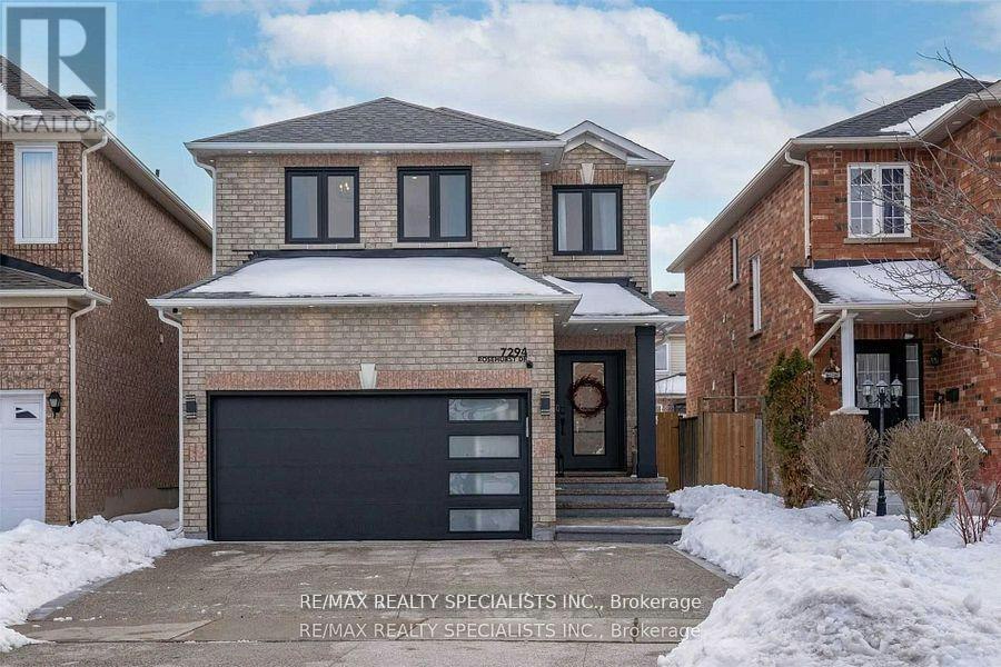2-7294 Rosehurst Drive, Mississauga, ON, L5N 8H1