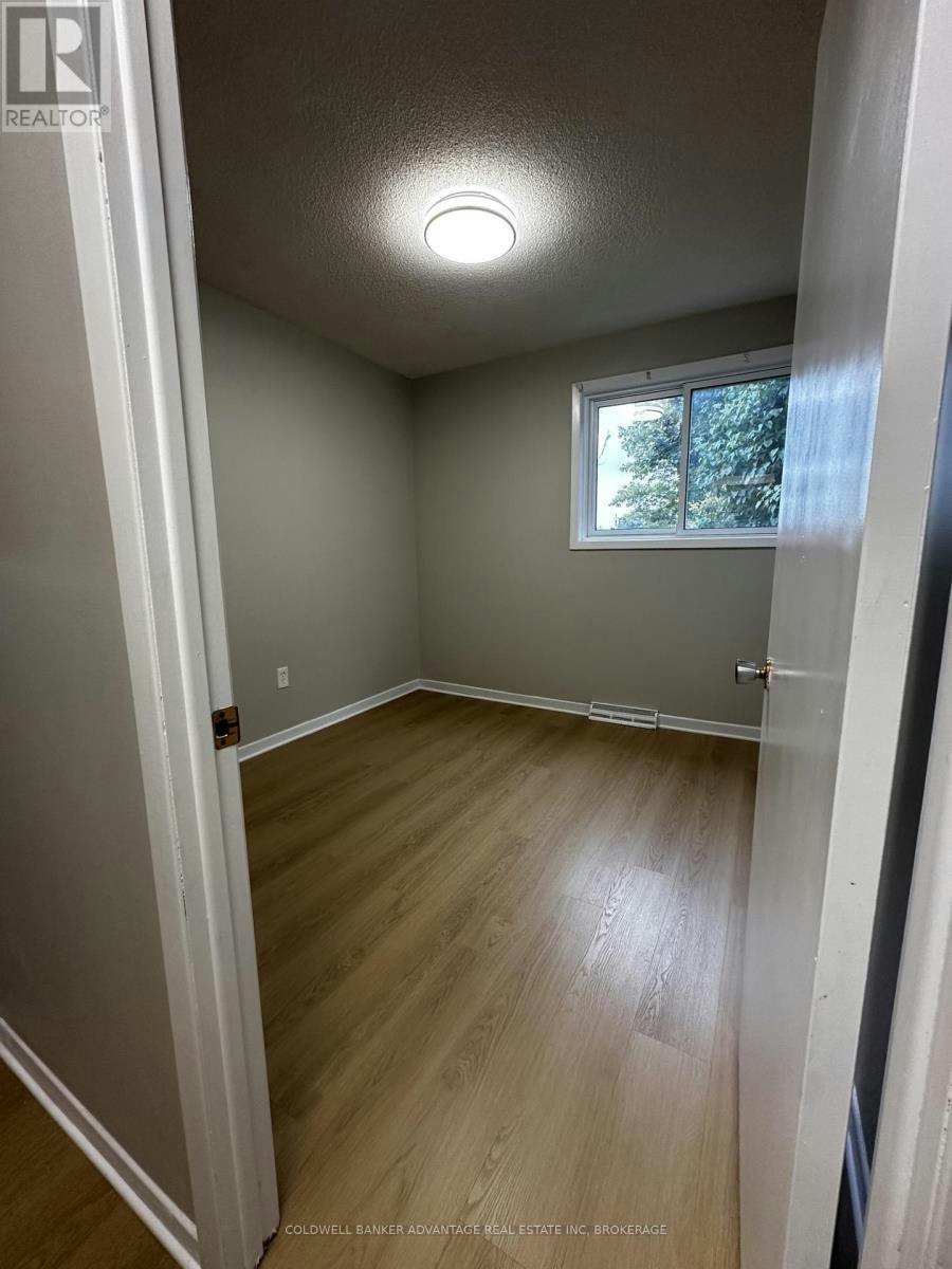 23 Fairlawn Crescent, Welland, ON, L3C 5Z2 - 9