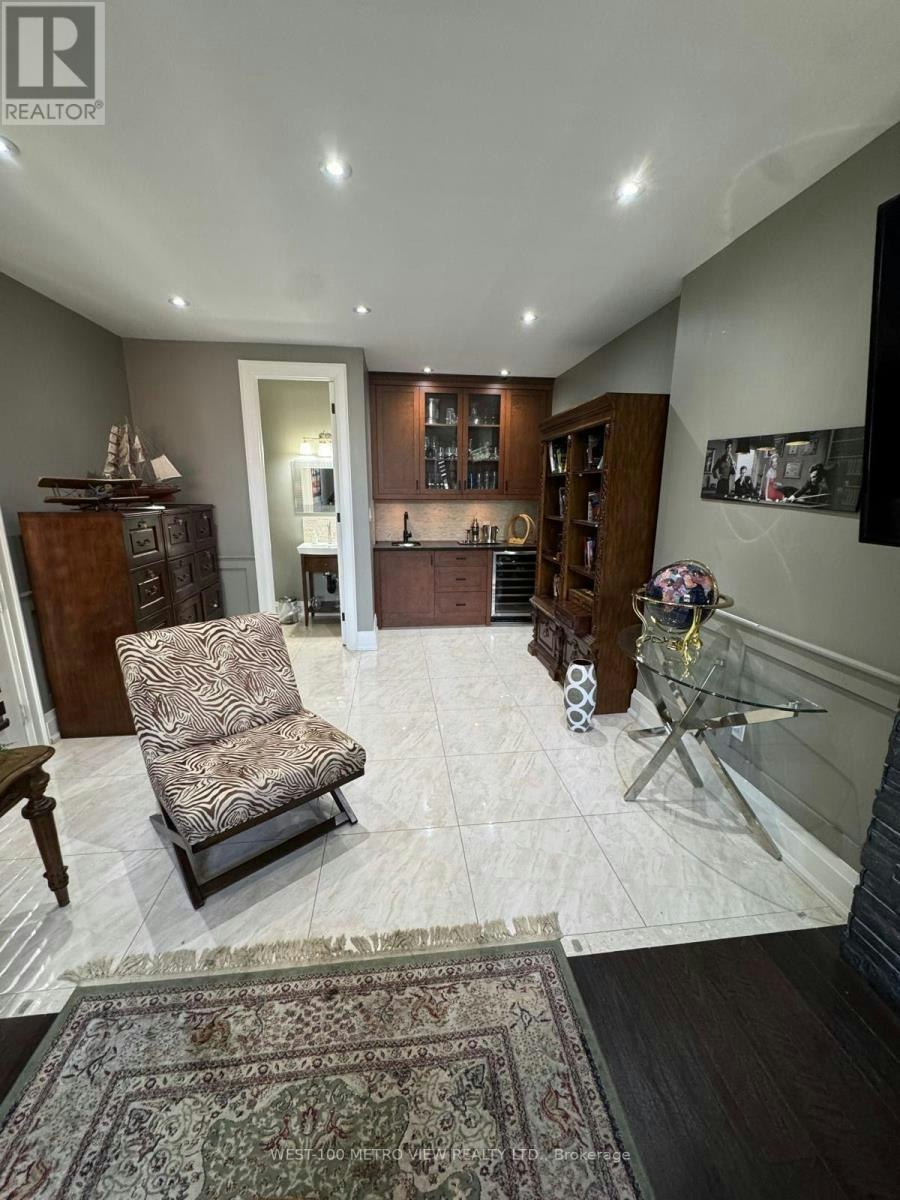 3495 Joan Drive, Mississauga, ON, L5B 1T7 - 11