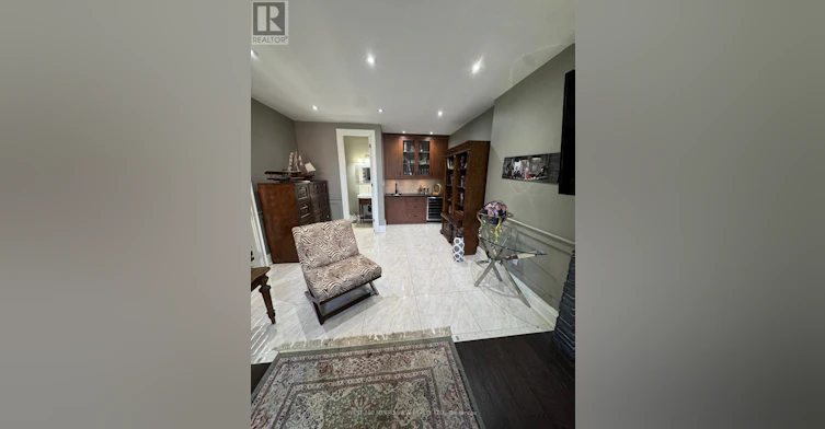 3495 Joan Drive, Mississauga, ON, L5B 1T7 - 11
