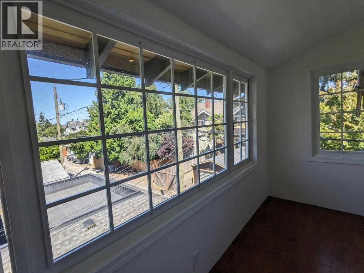 Upper 1-1631 Dunbar Street, Vancouver, BC, V6R 3L7 - 18