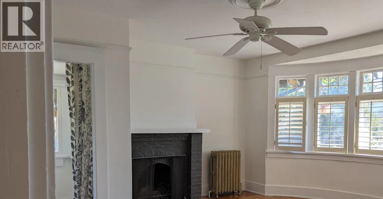 Upper 1-1631 Dunbar Street, Vancouver, BC, V6R 3L7 - 3