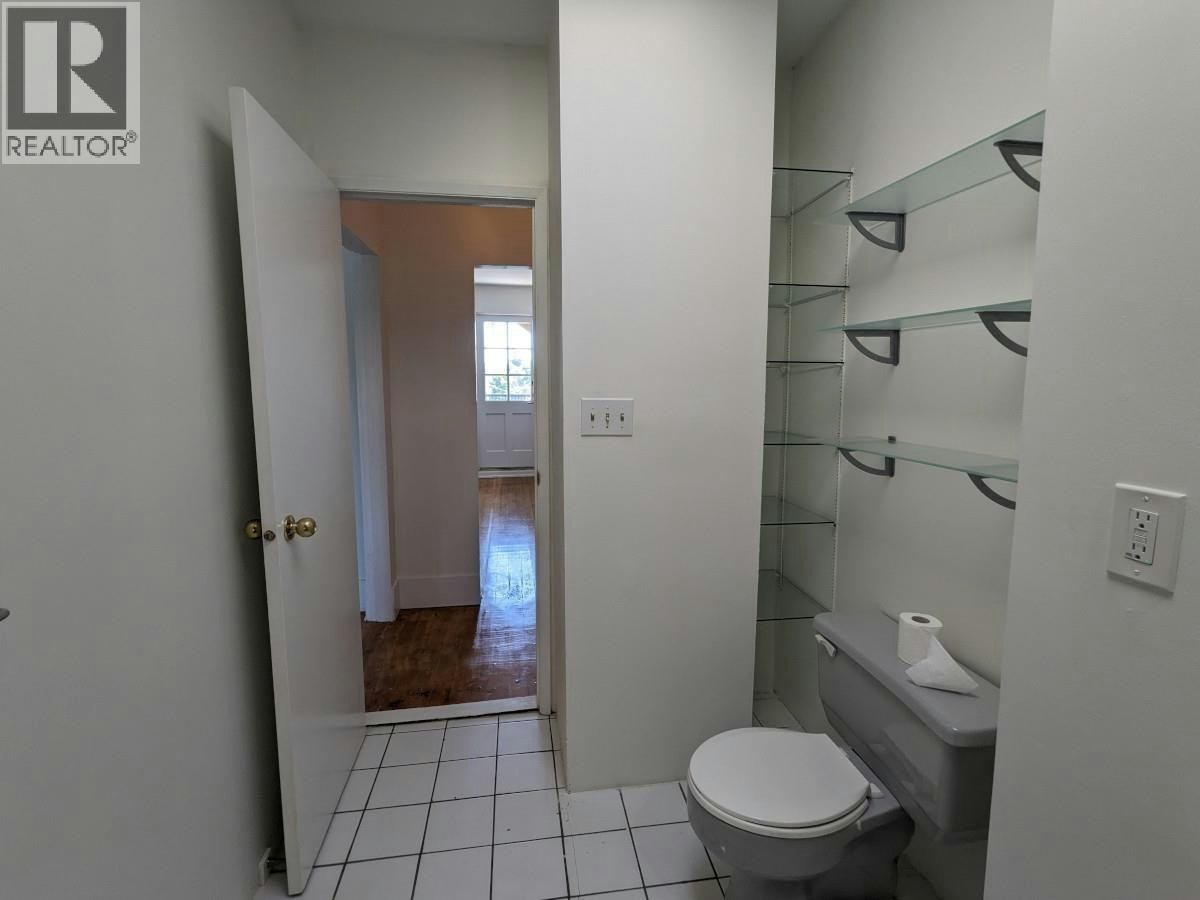 Upper 1-1631 Dunbar Street, Vancouver, BC, V6R 3L7 - 11