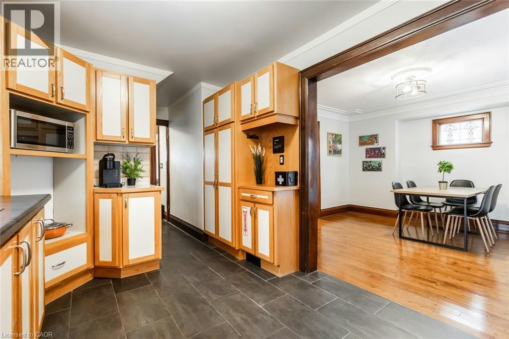 60 Lake Avenue Drive, Hamilton, ON, L8G 3N3 - 11