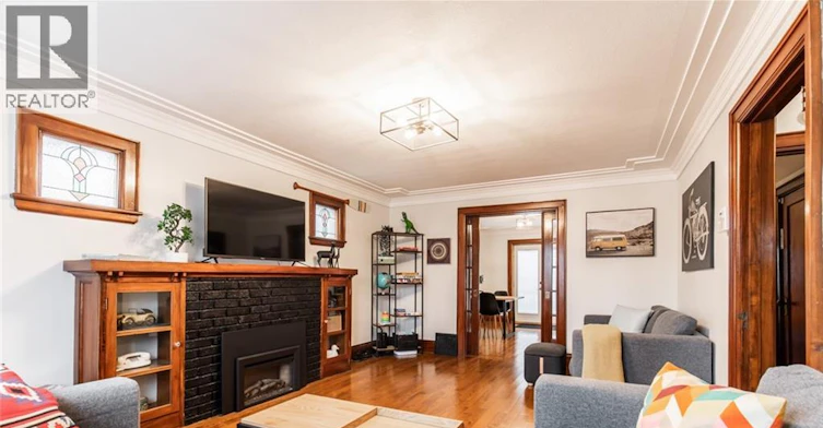 60 Lake Avenue Drive, Hamilton, ON, L8G 3N3 - 6