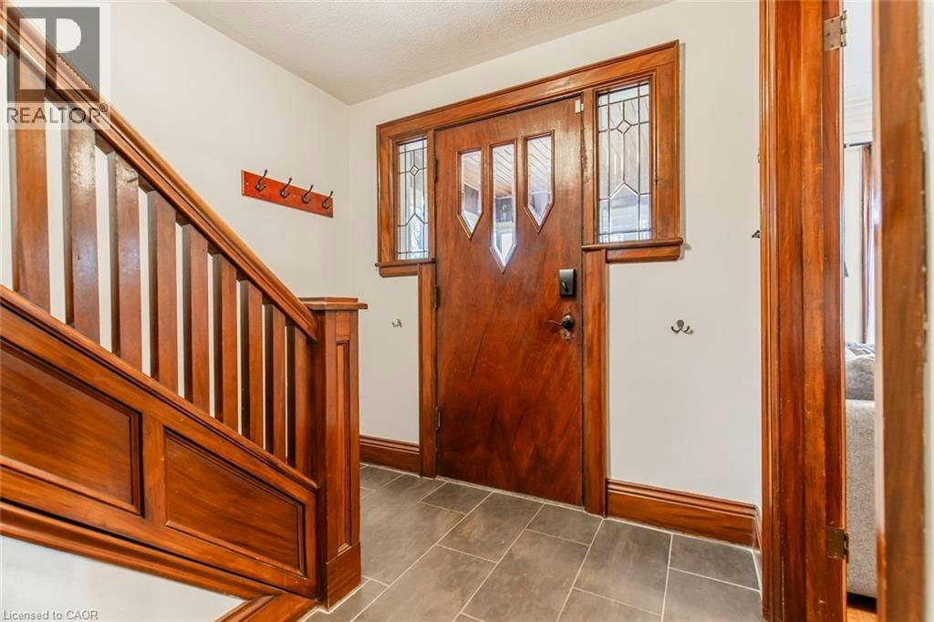 60 Lake Avenue Drive, Hamilton, ON, L8G 3N3 - 3