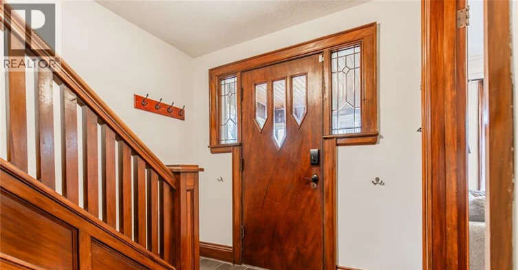 60 Lake Avenue Drive, Hamilton, ON, L8G 3N3 - 3