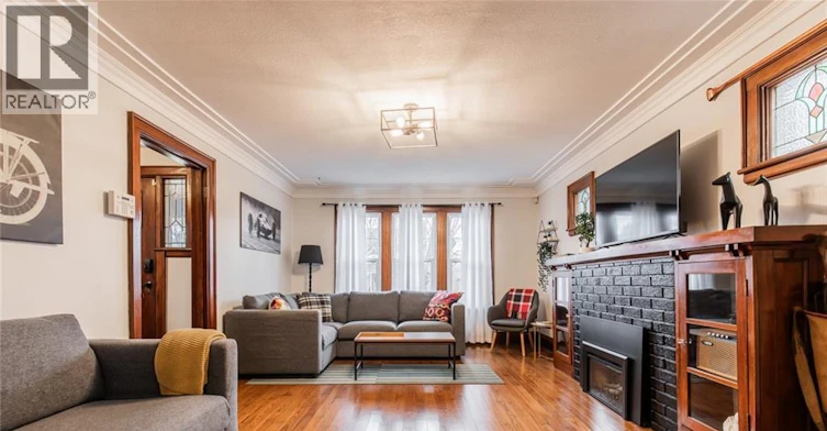 60 Lake Avenue Drive, Hamilton, ON, L8G 3N3 - 5