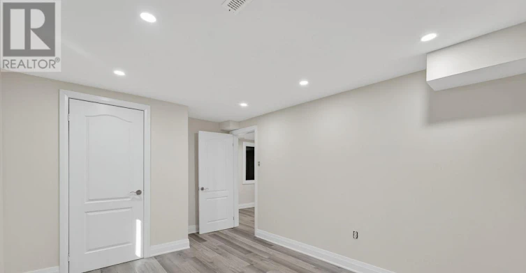 23 Blair Crescent, Barrie, ON, L4M 5Y7 - 14