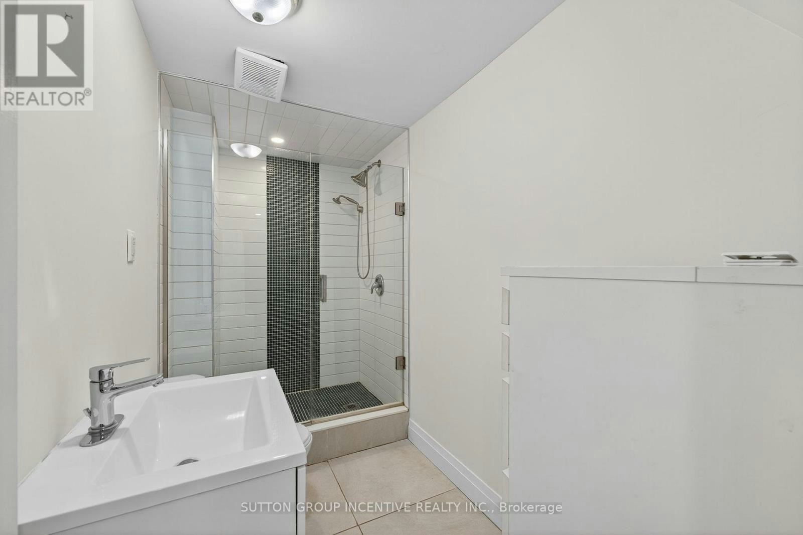 23 Blair Crescent, Barrie, ON, L4M 5Y7 - 18