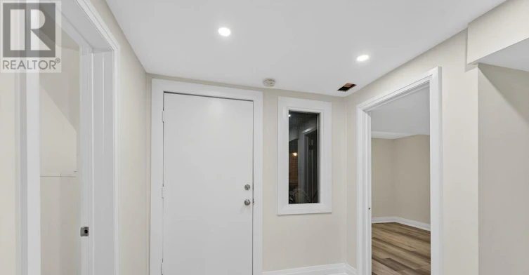 23 Blair Crescent, Barrie, ON, L4M 5Y7 - 4