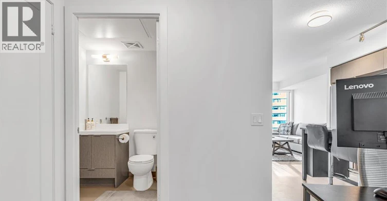 2713-10 York Street, Toronto, ON, M5J 0E1 - 3