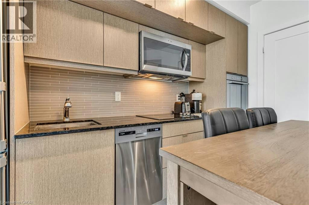 2713-10 York Street, Toronto, ON, M5J 0E1 - 11
