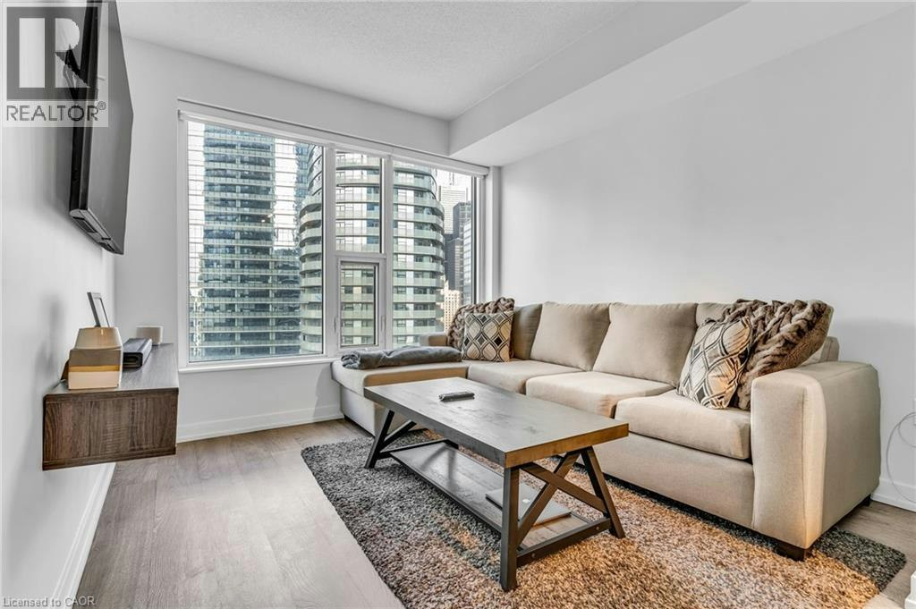 2713-10 York Street, Toronto, ON, M5J 0E1 - 19