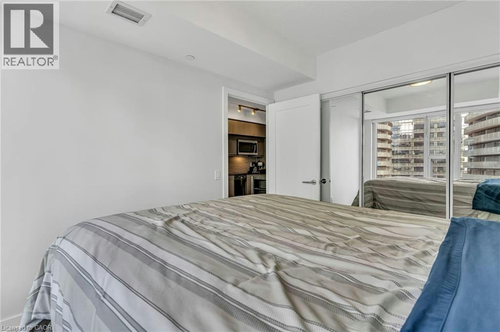 2713-10 York Street, Toronto, ON, M5J 0E1 - 31
