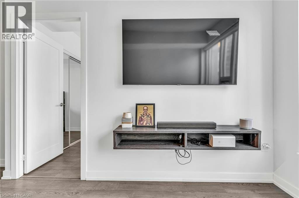 2713-10 York Street, Toronto, ON, M5J 0E1 - 24