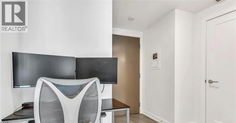 2713-10 York Street, Toronto, ON, M5J 0E1 - 7