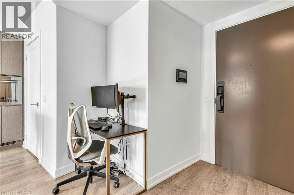 2713-10 York Street, Toronto, ON, M5J 0E1 - 6