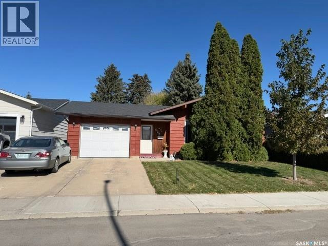 422 Manning Lane, Saskatoon, SK, S7L 6J8
