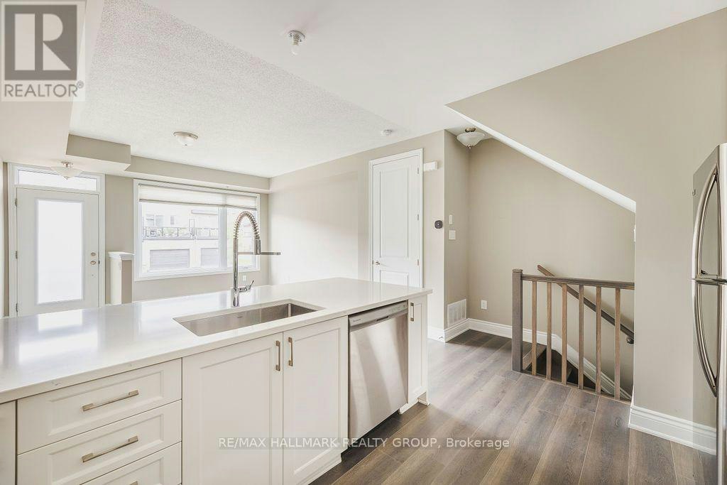 535 Ozawa Private, Ottawa, ON, K1K 4Z8 - 10