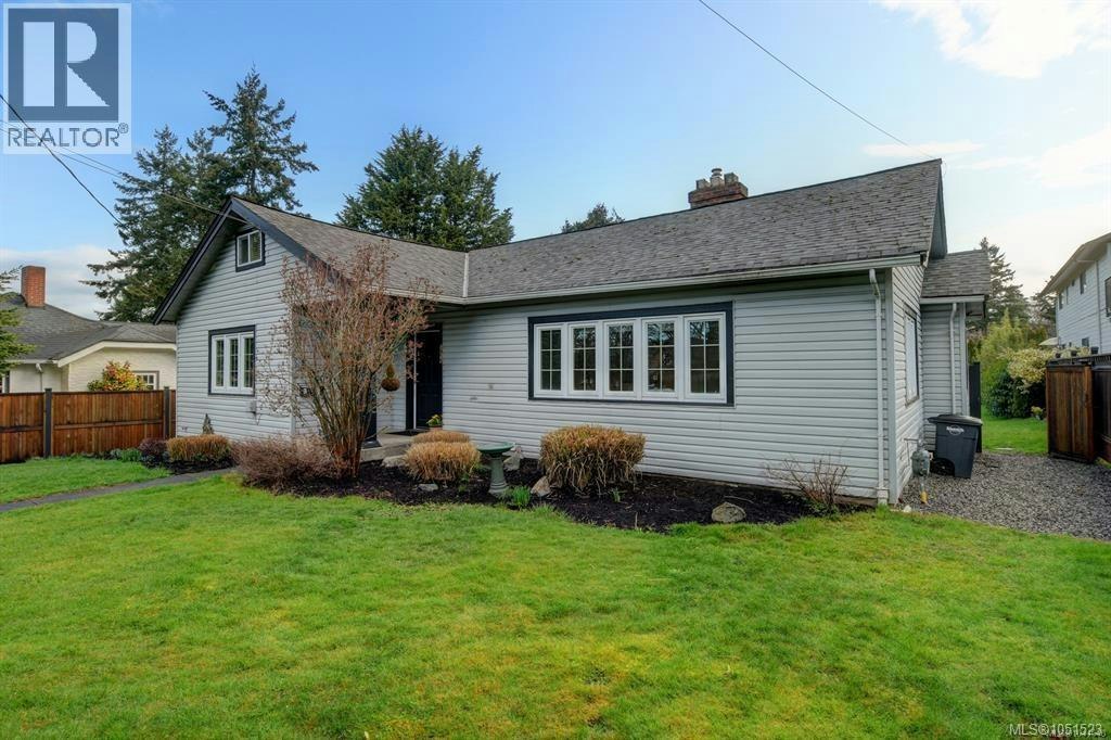 3919 Quadra Street, Saanich, BC, V8X 1J3