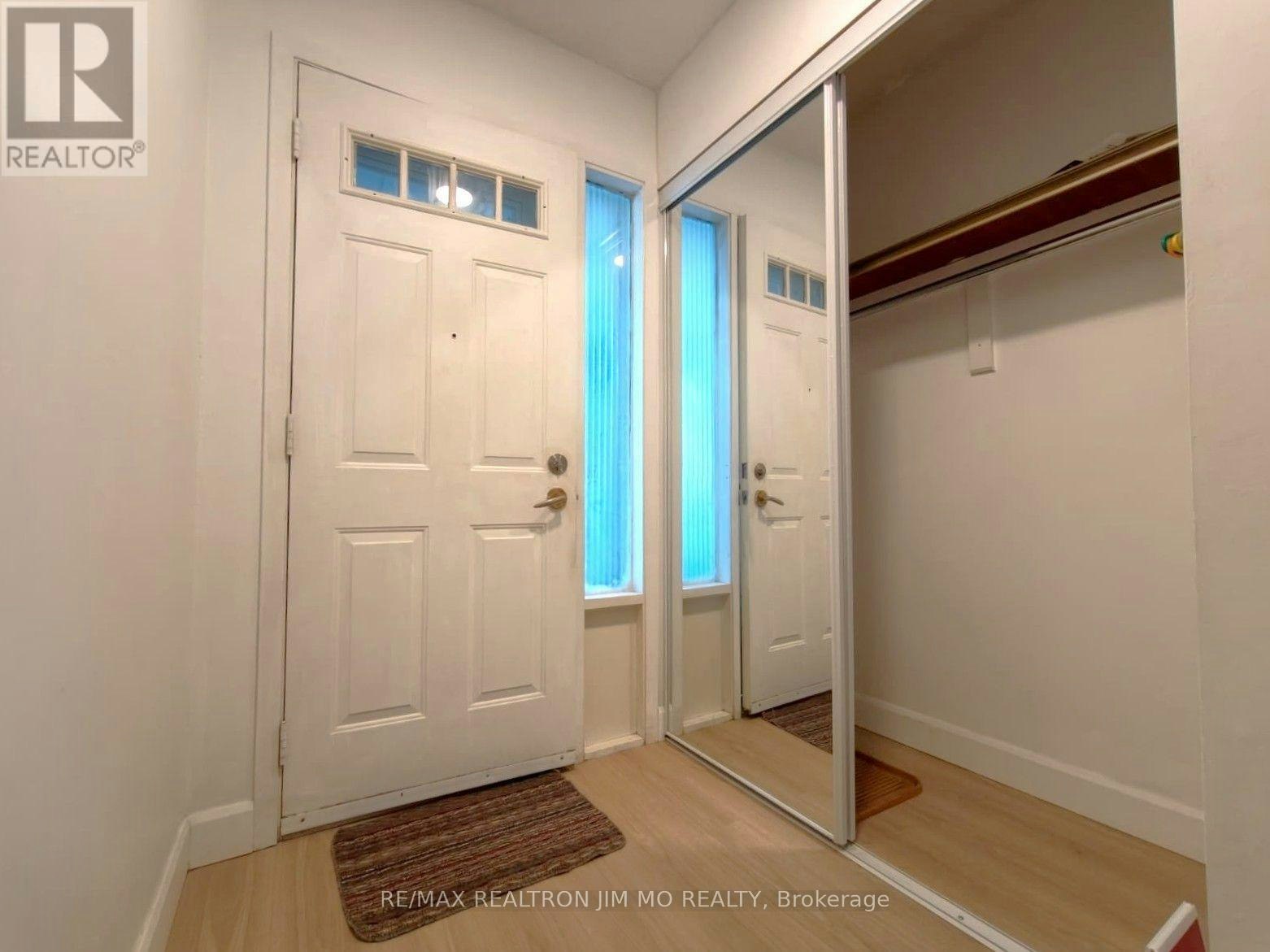 3 Prosperity Pt Way, Toronto, ON, M1B 4G8 2