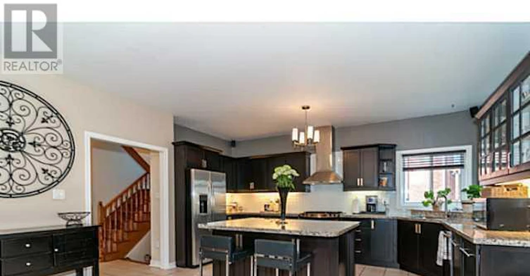 4 Bluewater Trail, Barrie, ON, L4N 0G6 - 5