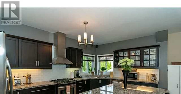 4 Bluewater Trail, Barrie, ON, L4N 0G6 - 4