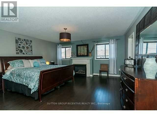 4 Bluewater Trail, Barrie, ON, L4N 0G6 - 8