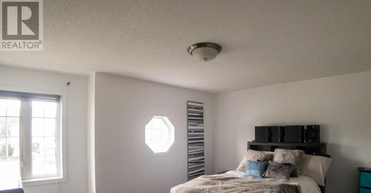 4 Bluewater Trail, Barrie, ON, L4N 0G6 - 10