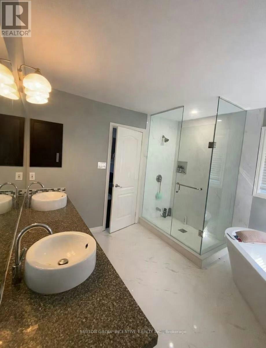 4 Bluewater Trail, Barrie, ON, L4N 0G6 - 7
