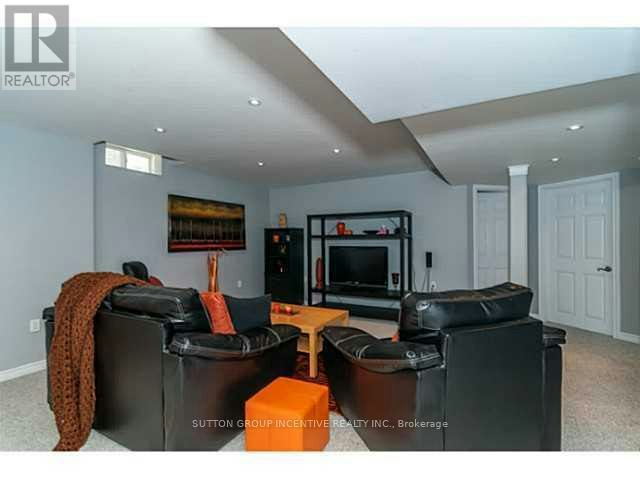 4 Bluewater Trail, Barrie, ON, L4N 0G6 - 11
