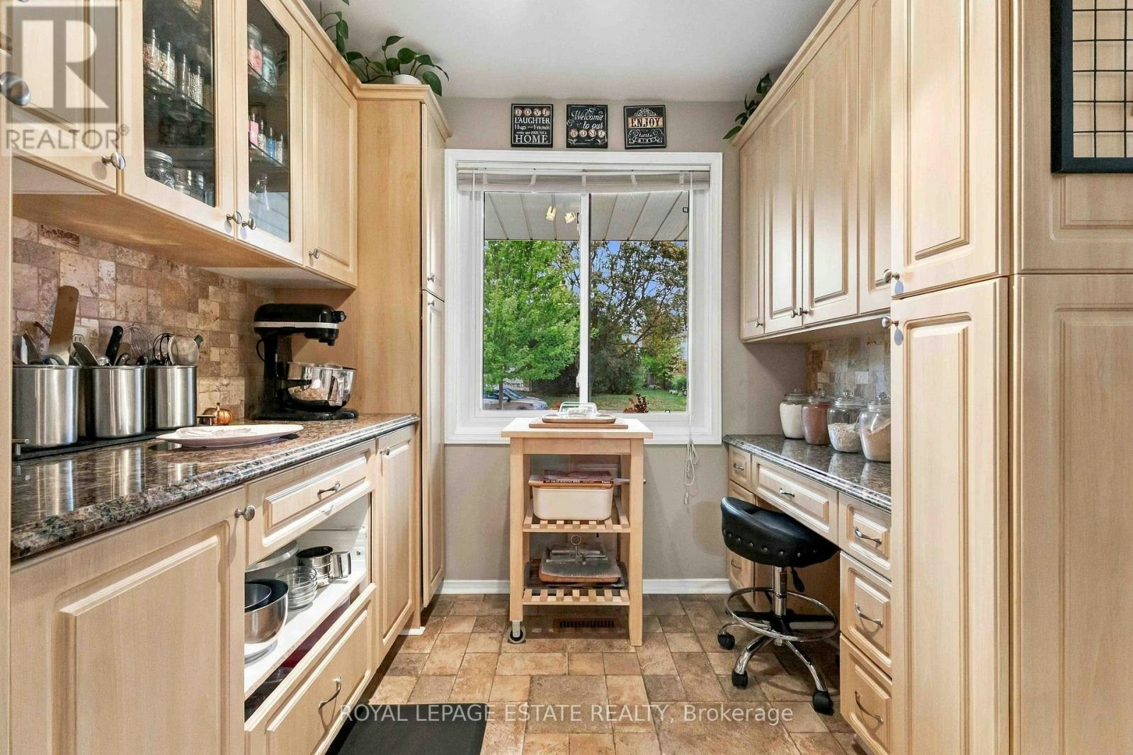 228 Rands Road, Ajax, ON, L1S 3Y5 - 6
