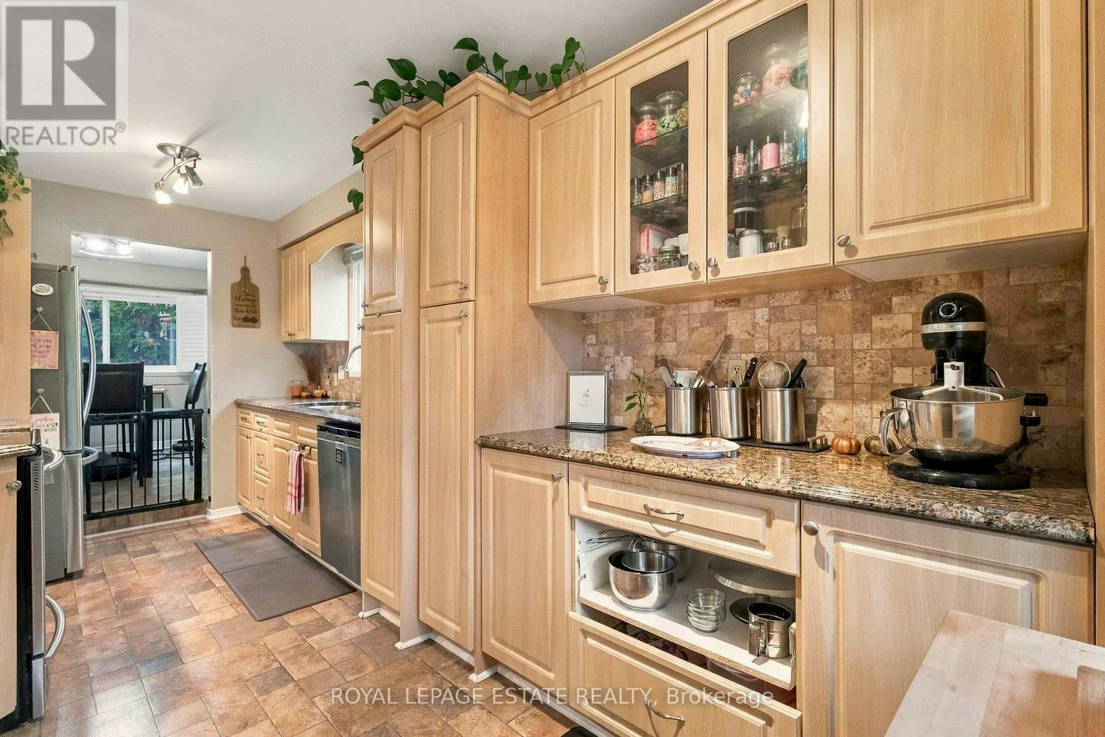 228 Rands Road, Ajax, ON, L1S 3Y5 - 7