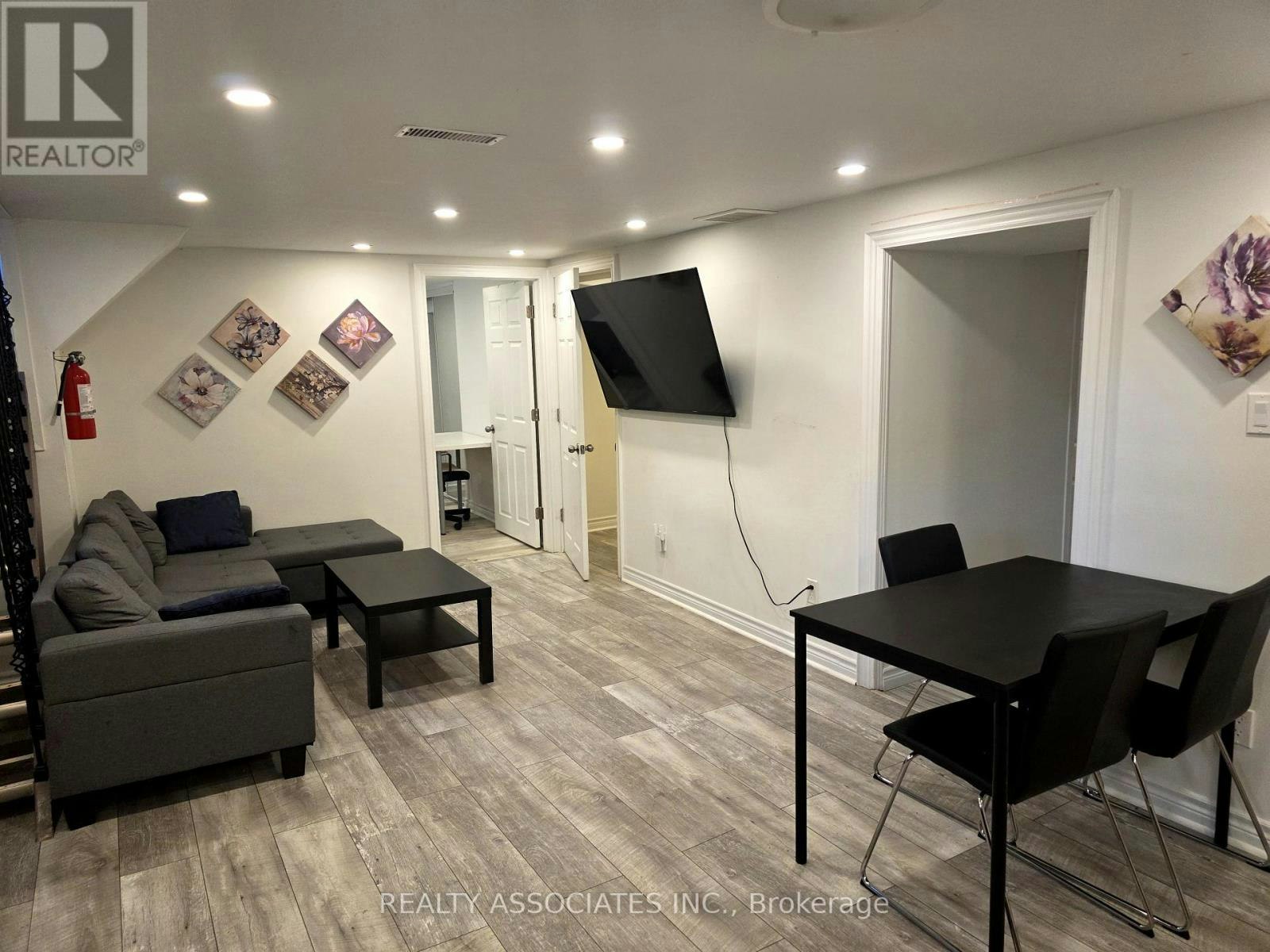 101 Reiner Road, Toronto, ON, M3H 2L7 - 17
