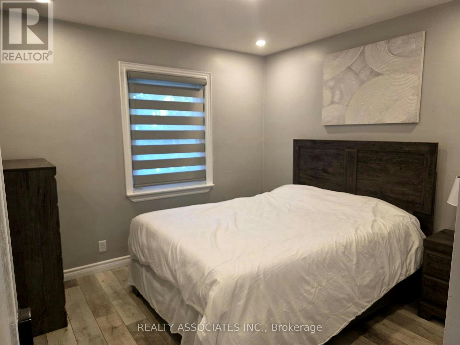 101 Reiner Road, Toronto, ON, M3H 2L7 - 9