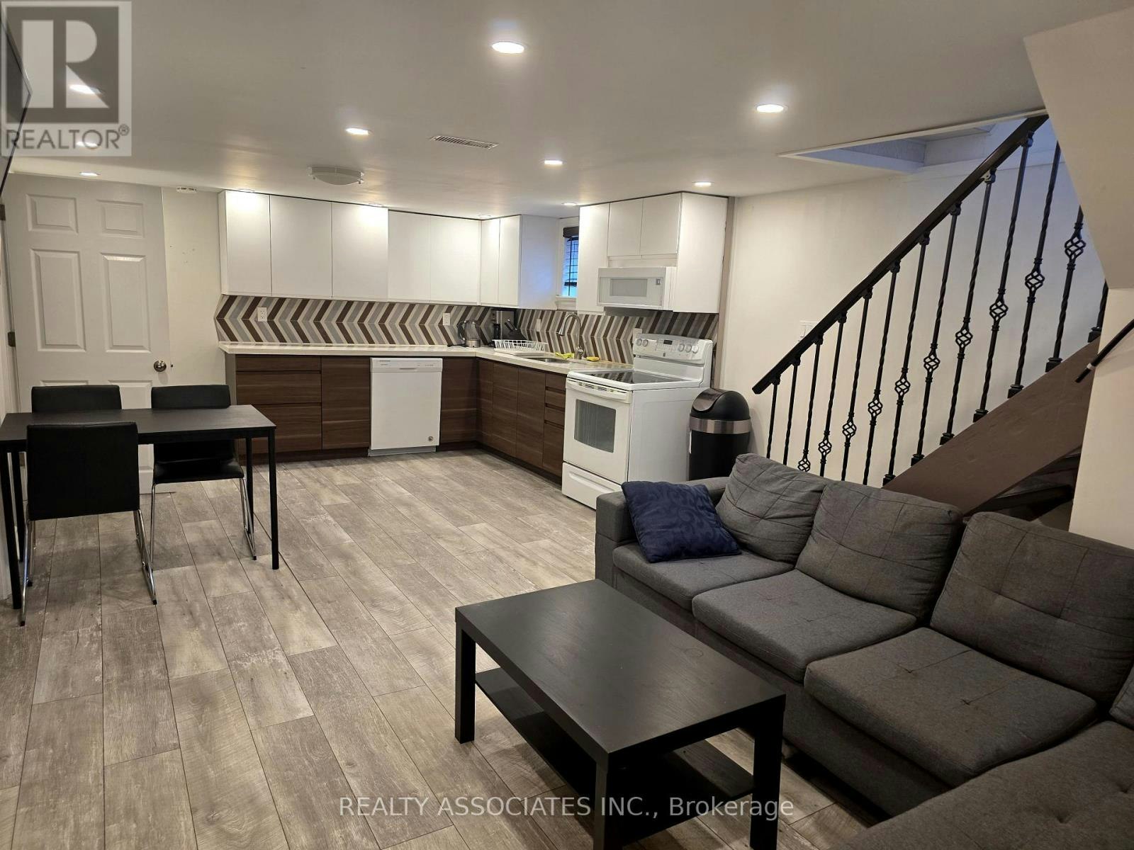 101 Reiner Road, Toronto, ON, M3H 2L7 - 14
