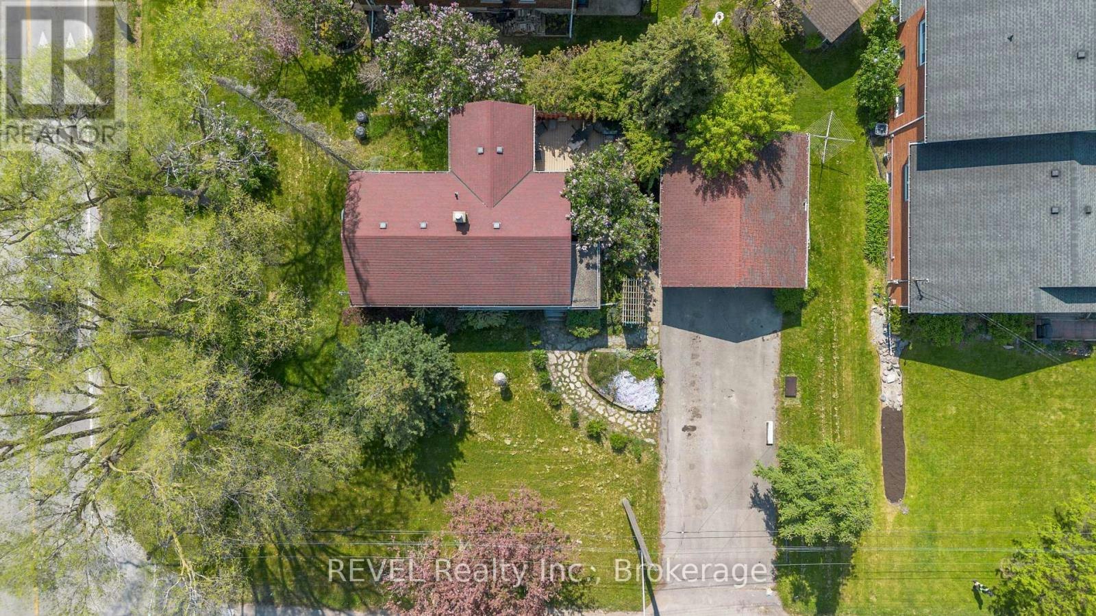 7962 Booth Street, Niagara Falls, ON, L2H 1E8 - 29