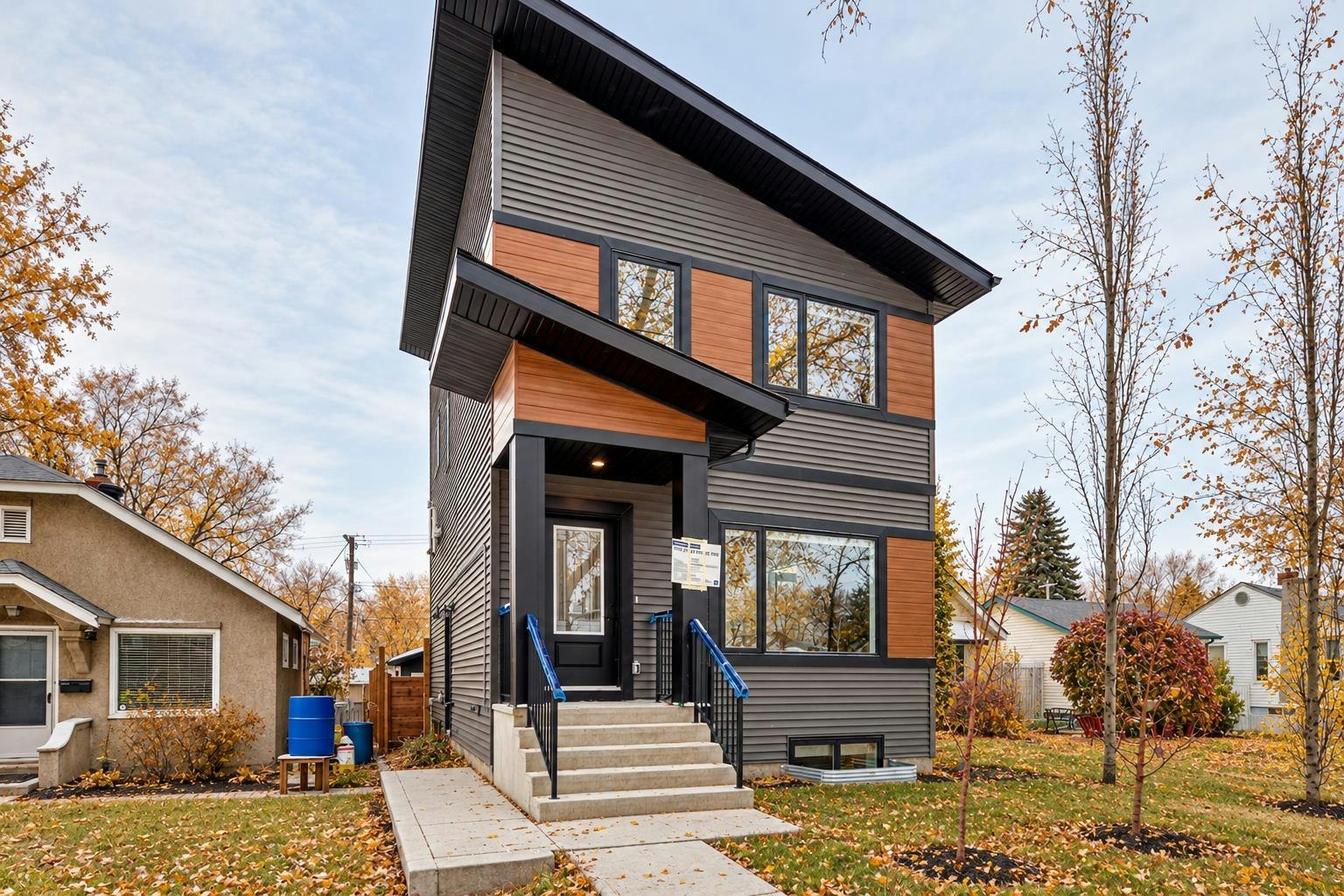 11519-11521 67 Street NW, Edmonton, AB, T5B 1L6