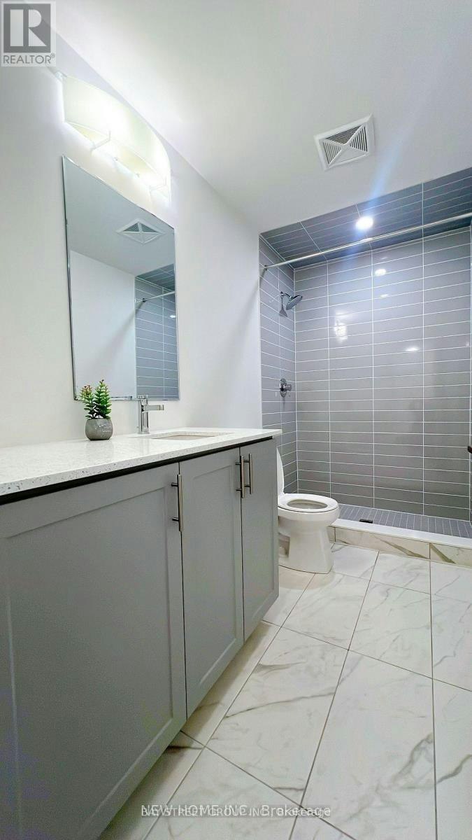 20-24 Lytham Green Circle, Newmarket, ON, L3Y 0H5 - 11