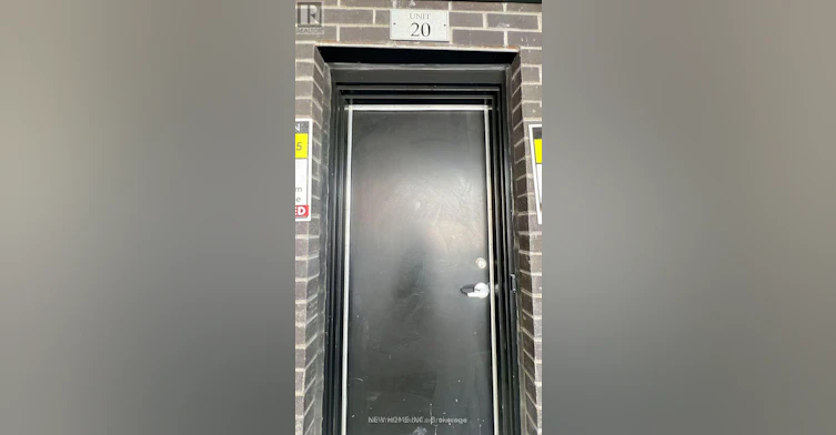 20-24 Lytham Green Circle, Newmarket, ON, L3Y 0H5 - 9