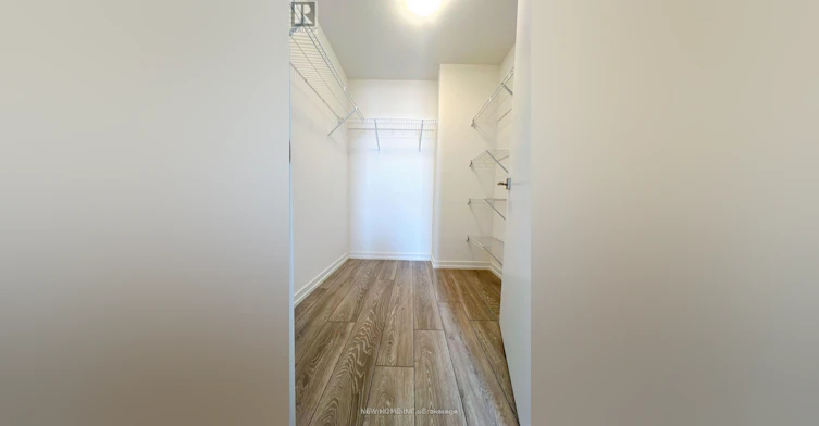20-24 Lytham Green Circle, Newmarket, ON, L3Y 0H5 - 20