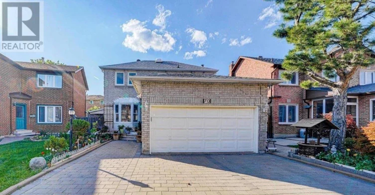 UPPER-70 Weldrick Road E, Richmond Hill, ON, L4C 8T8