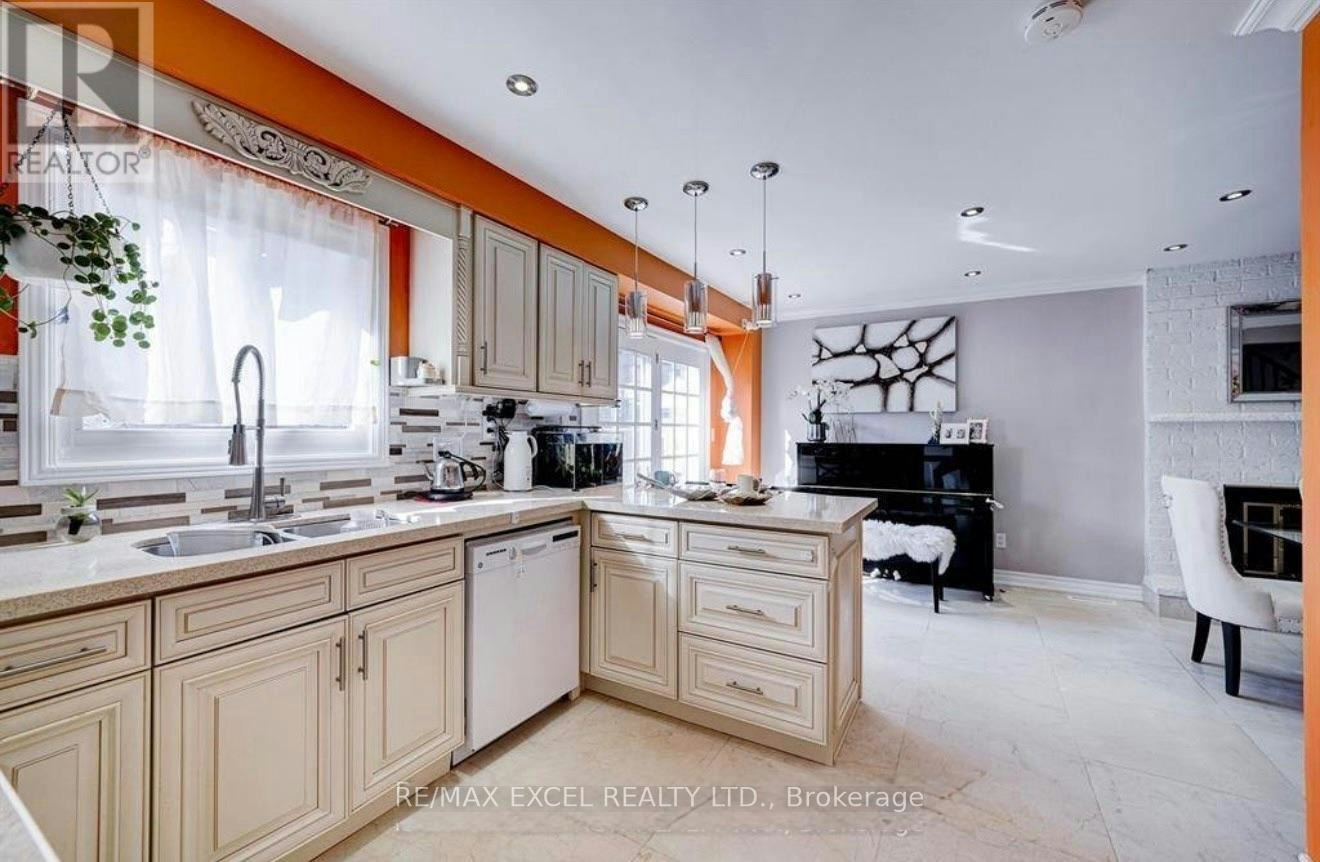 UPPER-70 Weldrick Road E, Richmond Hill, ON, L4C 8T8 - 15